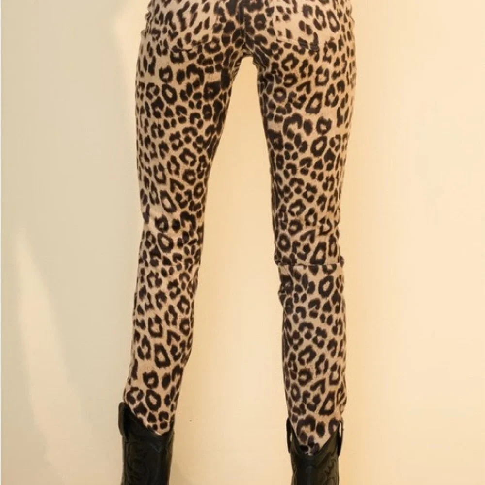 NWT‎ Leopard Skinny Pants